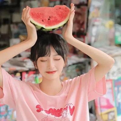 娱乐吃瓜酱头像女生,揭秘娱乐吃瓜酱头像背后的魅力女生